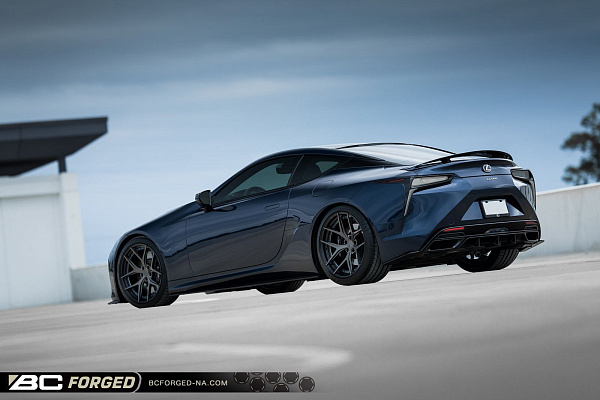Фото дисков BC Forged HCS21 Глянцевый графит на Lexus LC 500