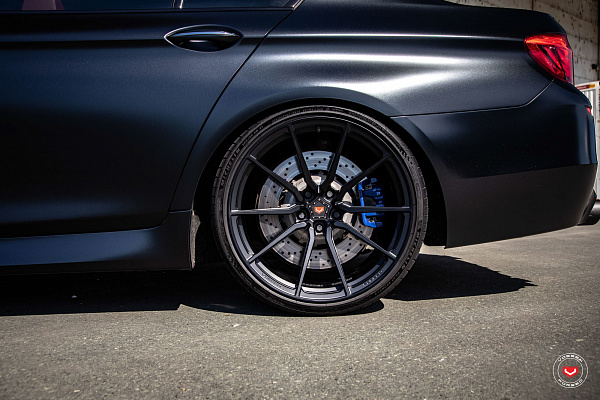 Фото дисков Vossen M-X2 Черный сатин на BMW 5/M5 (F10)