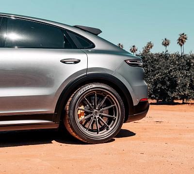 Фото дисков Brixton Forged R11-RS на Porsche Cayenne III
