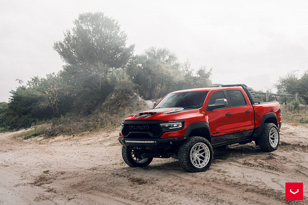 Фото дисков Vossen HFX-1 (6-Lug) Серебро на Ram 1500 V