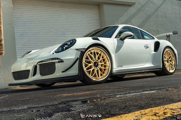 Фото дисков Anrky RS1 Сатиновое золото на Porsche 911 VII