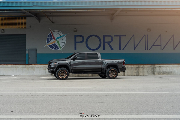 Фото дисков Anrky AN36 Сатиновая бронза на Ram 1500 V