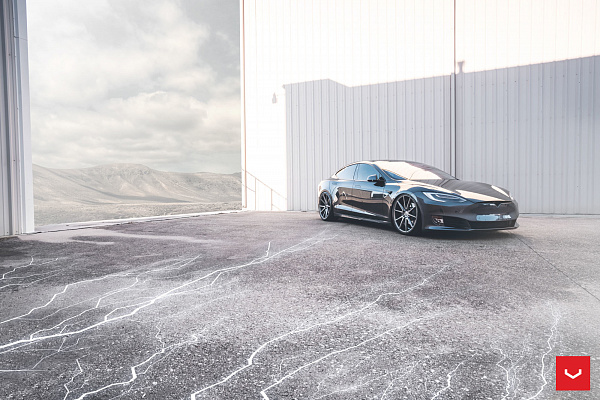 Фото дисков Vossen VFS-1 Сатиновый графит на Tesla Model S