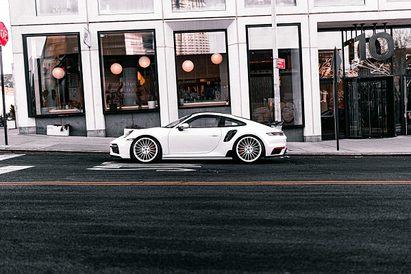 Фото дисков HRE 309M Белый глянец на Porsche 911 VIII