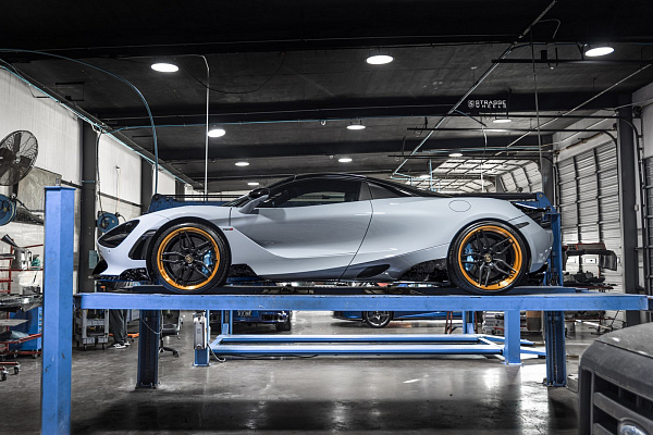 Фото дисков Strasse Wheels SV4 Deep Concave FS Другой цвет на McLaren 720S
