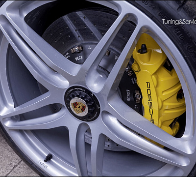 Фото дисков HRE P107 на Porsche 911 VII