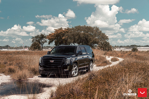 Фото дисков Vossen HF6-2 Серебро на Cadillac Escalade IV