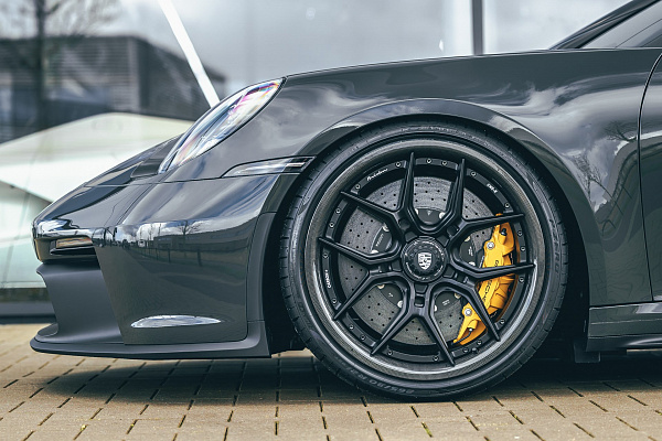 Фото дисков Brixton Forged CM5-R Черный сатин на Porsche 911 VIII