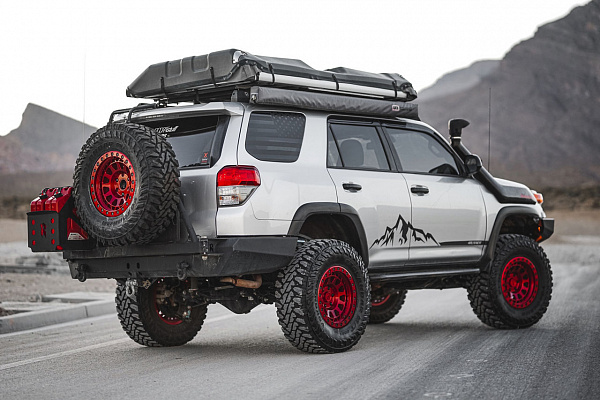 Фото дисков Black Rhino PRIMM Красный глянец на Toyota 4Runner V