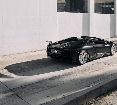 Фото дисков HRE 454 GTM на Lamborghini Aventador