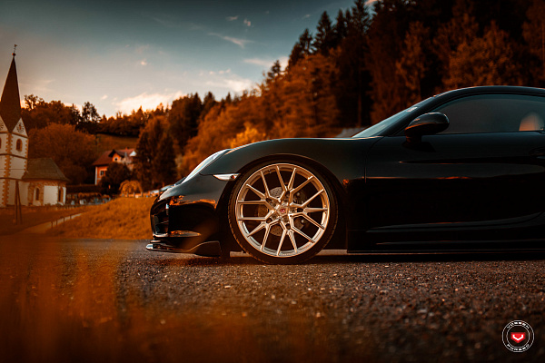 Фото дисков Vossen M-X3 Глянцевая медь на Porsche Cayman II