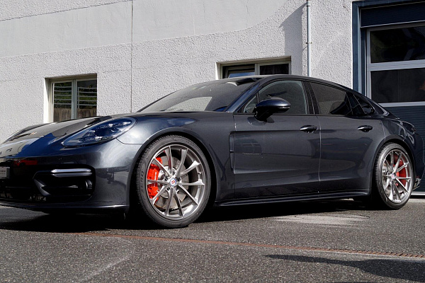 Фото дисков HRE P204 Глянцевый тонированный лак на Porsche Panamera II