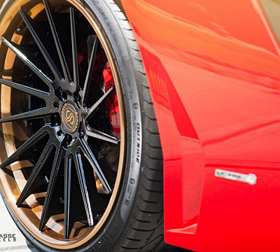 Фото дисков Strasse Wheels SV15T Deep Concave FS на Lamborghini Aventador