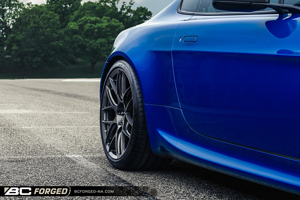 Фото дисков BC Forged KL12 Глянцевый тонированный лак на Aston Martin Vantage 3