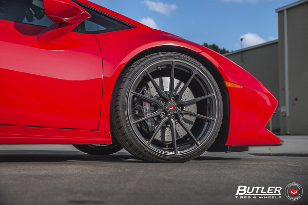 Фото дисков Vossen M-X2 Черный глянец на Lamborghini Huracan