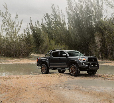 Фото дисков Vossen HF6-5 на Toyota Tacoma III