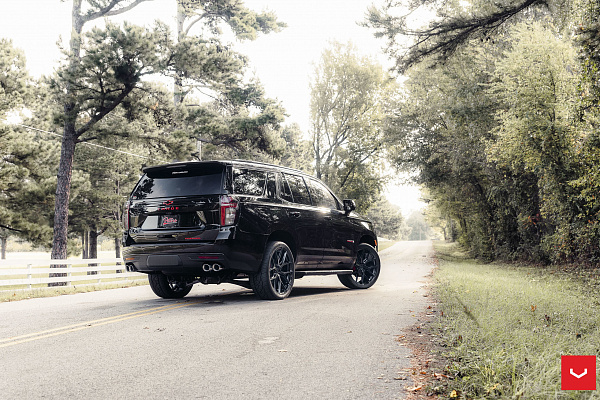 Фото дисков Vossen HF6-4 Черный глянец на Chevrolet Tahoe V