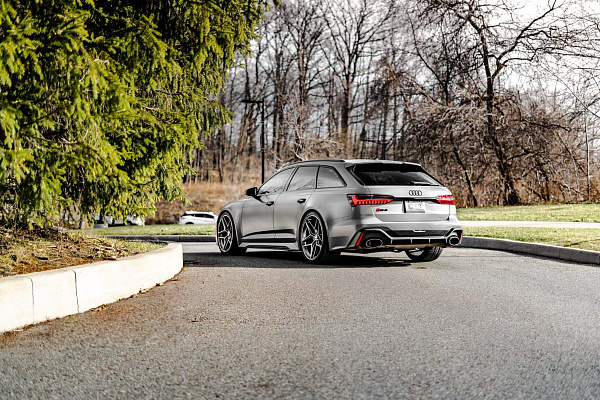 Фото дисков HRE FF11 Глянцевый графит на Audi A/RS 6 (C8)