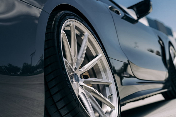 Фото дисков Brixton Forged R11-R Глянцевый лак на BMW 8/M8