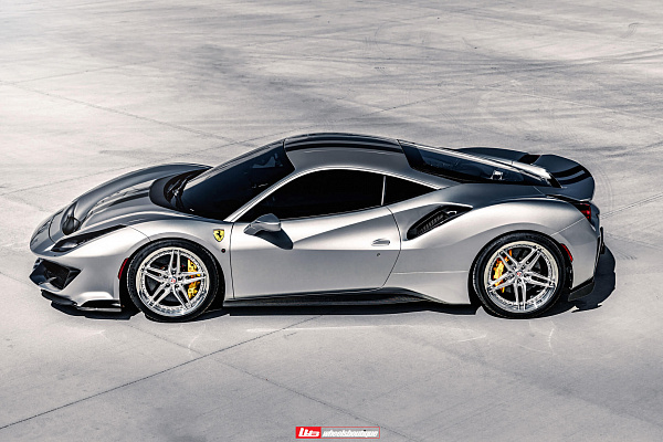 Ferrari 488 Pista