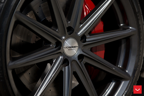 Фото дисков Vossen VFS-10 Глянцевый графит на Mercedes-Benz C-Class (W205)