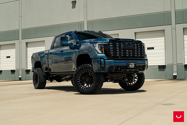 Фото дисков Vossen HFX-1 (8-Lug) Черный глянец на GMC Sierra IV