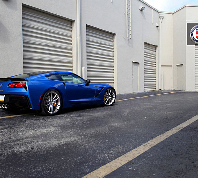 Фото дисков HRE P104 на Chevrolet Corvette C7