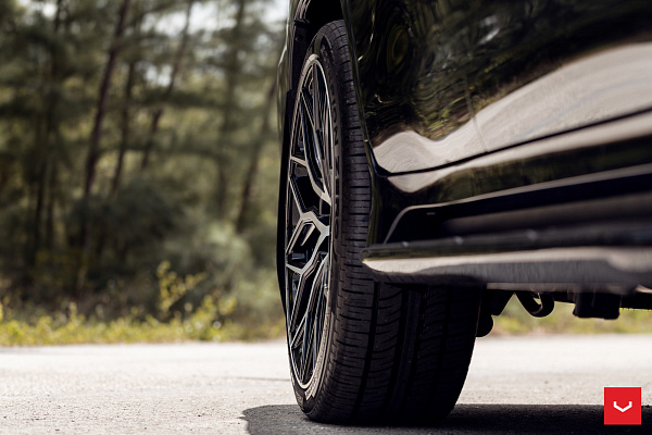 Фото дисков Vossen HF-2 Алмазная проточка на Lexus LX III