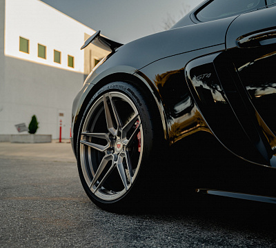 Фото дисков Vossen EVO-1 на Porsche Cayman III