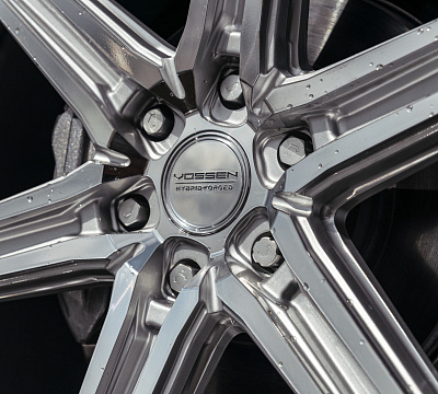 Фото дисков Vossen HF6-2 на Cadillac Escalade V