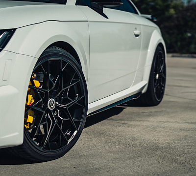 Фото дисков HRE FF10 на Audi TT (8S)
