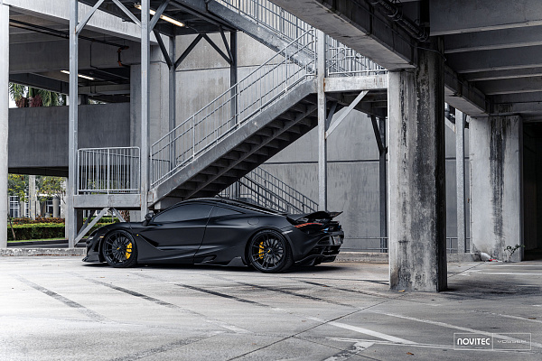Фото дисков NOVITEC MC3 Черный сатин на McLaren 720S