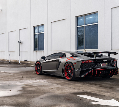 Фото дисков Strasse Wheels SV10-RS Performance на Lamborghini Aventador