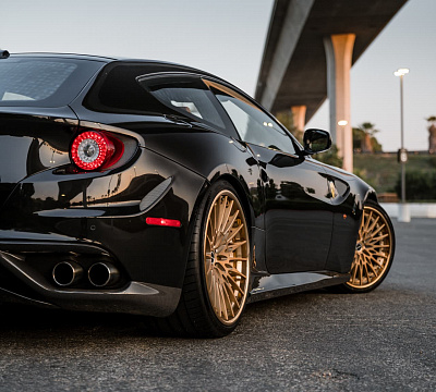 Фото дисков Brixton Forged HS1 на Ferrari FF