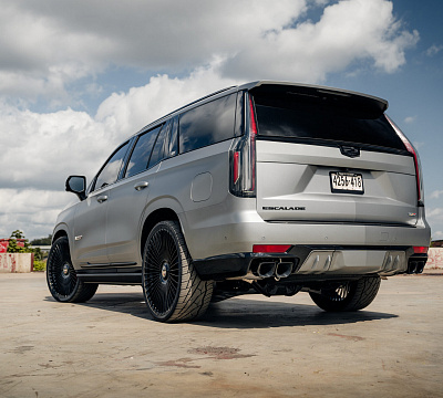 Фото дисков Vossen S17-16 на Cadillac Escalade V
