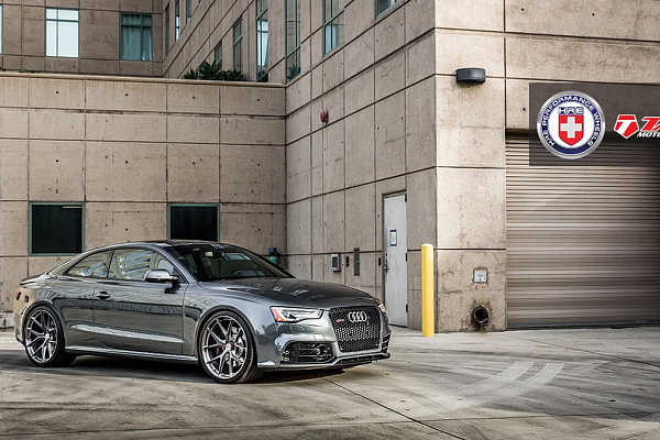 Фото дисков HRE P101 Сатиновый тонированный лак на Audi A/S/RS 5 (8T)