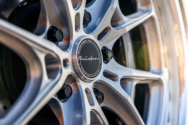 Фото дисков Brixton Forged PF12 R / RS Глянцевый лак на Porsche 911 VIII