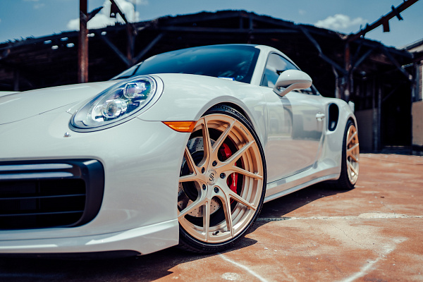 Фото дисков Strasse Wheels SM5RT Deep Concave Duoblock Сатиновая шампань на Porsche 911 VII