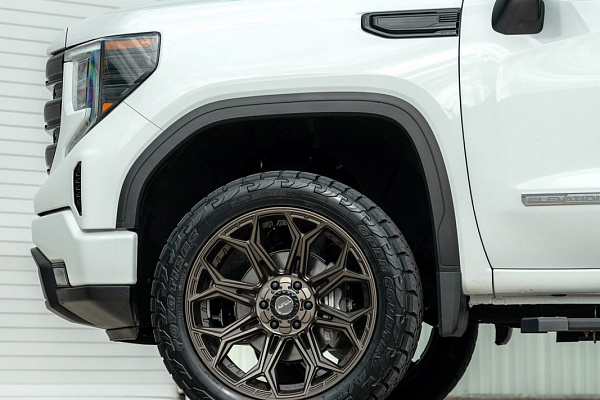 Фото дисков 4PLAY 4P83 Сатиновая темная бронза на GMC Sierra IV