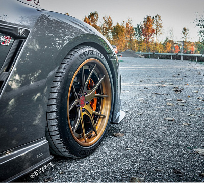 Фото дисков Strasse Wheels SM5R Deep Concave FS на Nissan GT-R