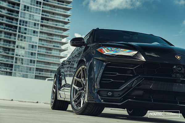 Фото дисков Vossen EVO-4R Глянцевый темный лак на Lamborghini Urus