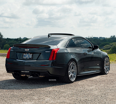 Фото дисков Strasse Wheels SM5R Deep Concave Duoblock на Cadillac ATS