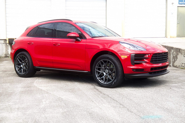 Фото дисков HRE FF01 Глянцевый графит на Porsche Macan I