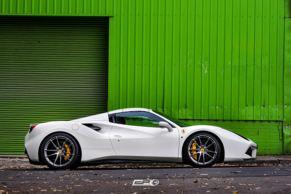 Фото дисков HRE P104 Сатиновый тонированный лак на Ferrari 488