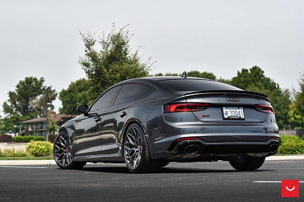 Фото дисков Vossen HF-2 Сатиновый графит на Audi A/S/RS 5 (F5)