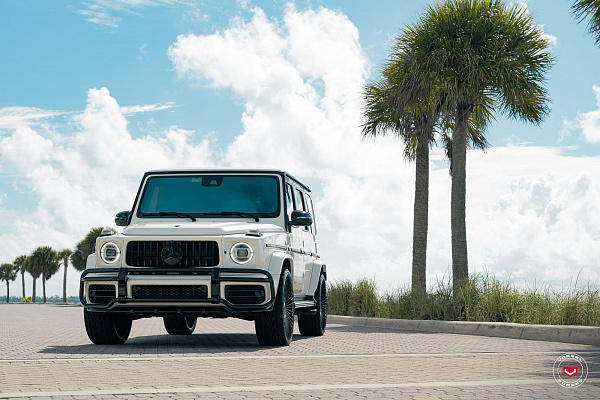 Фото дисков Vossen S17-16 Черный глянец на Mercedes-Benz G-Class III