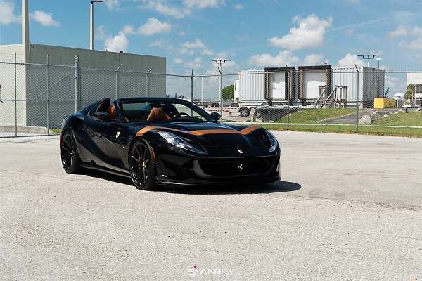 Фото дисков Anrky AN12 Черный сатин на Ferrari 812
