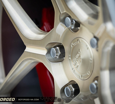 Фото дисков BC Forged LE53 // MLE53 на Dodge Challenger III
