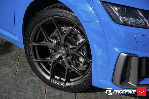 Фото дисков Vossen HF-5 Сатиновый графит на Audi TT (8S)