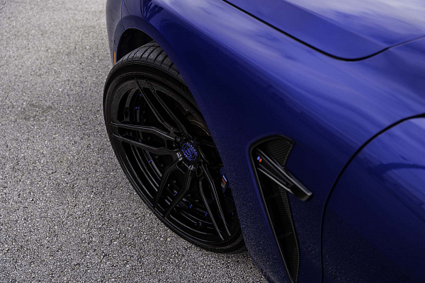 Фото дисков Strasse Wheels SV4 Deep Concave Duoblock Черный глянец на BMW 8/M8